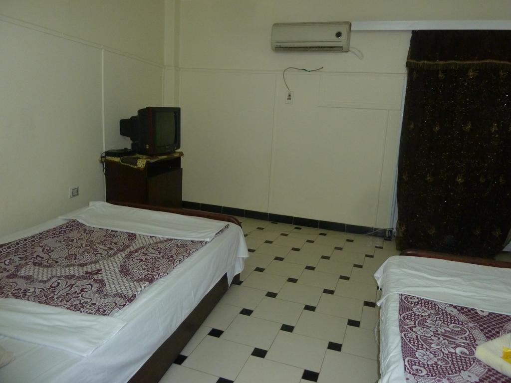 Venus Hostel Cairo Exterior photo